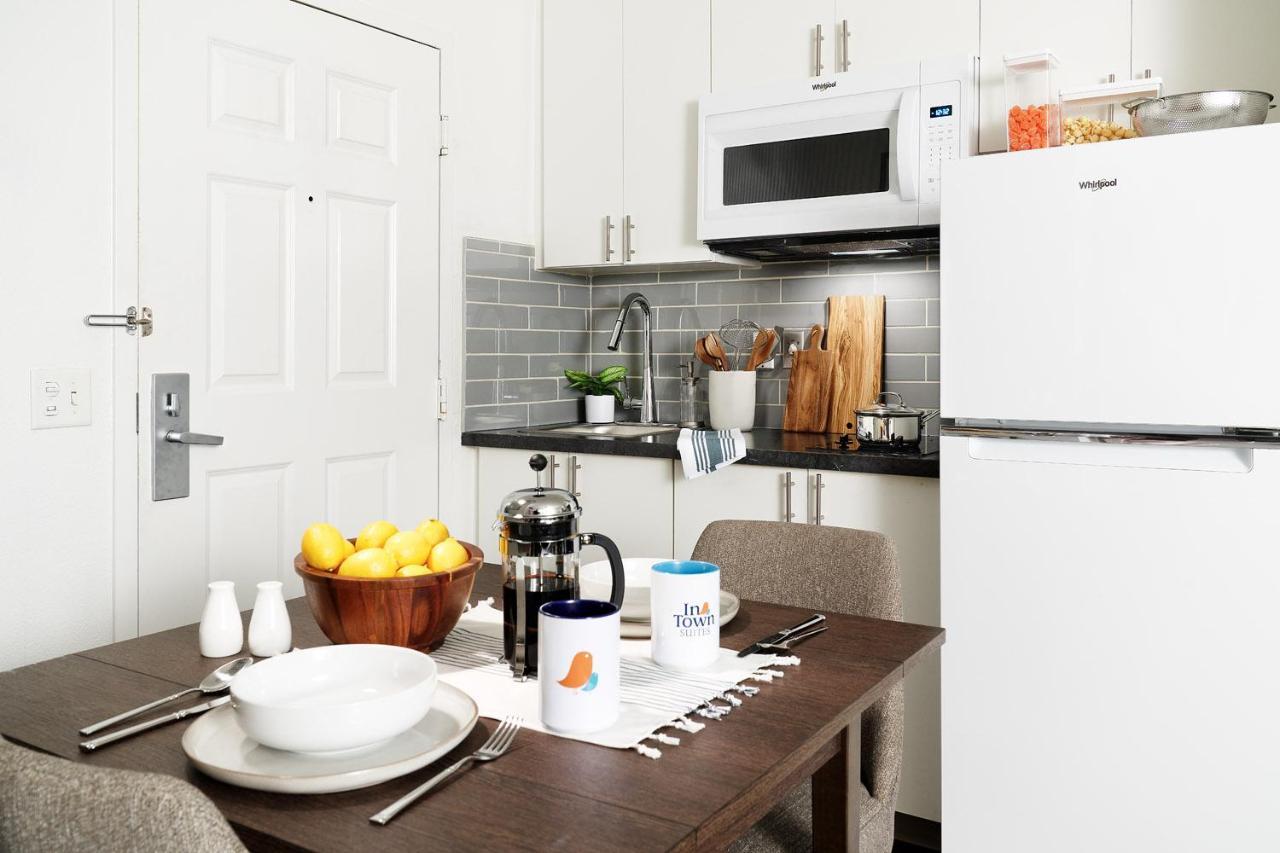 Intown Suites Extended Stay Arlington Tx - Oak Village Eksteriør billede